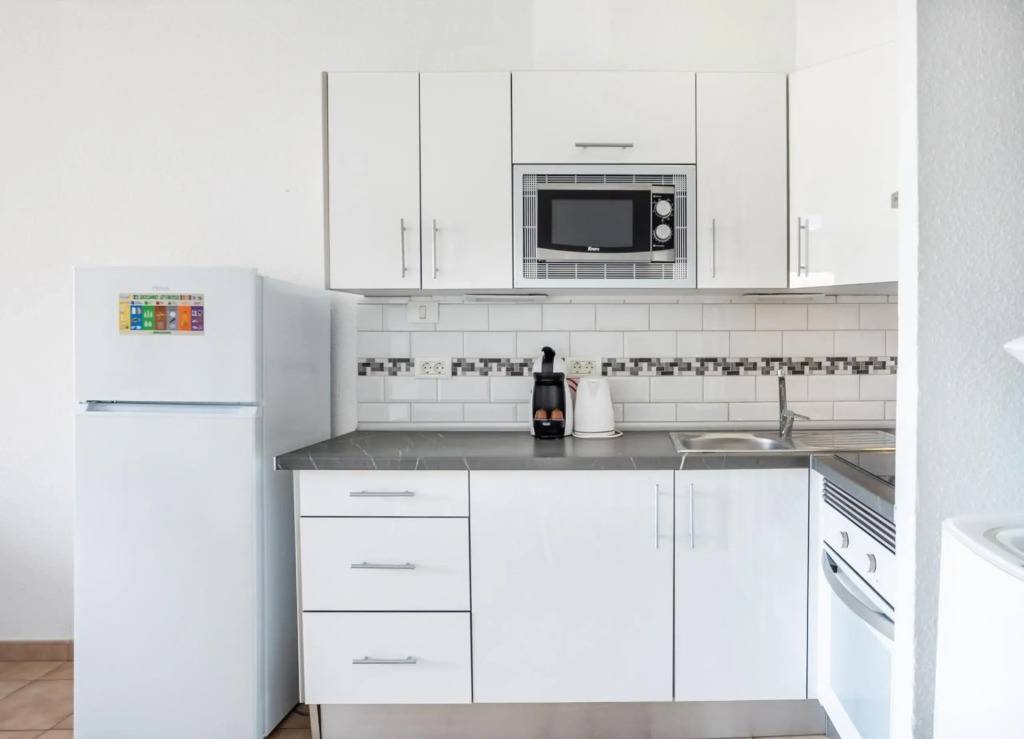 Matthew's Flat Los Cristianos by LoveTenerife
