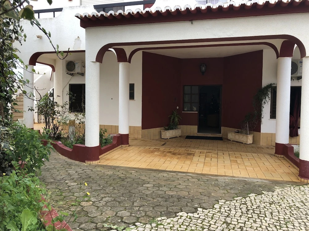 Apartamentos e Quartos Atalaia