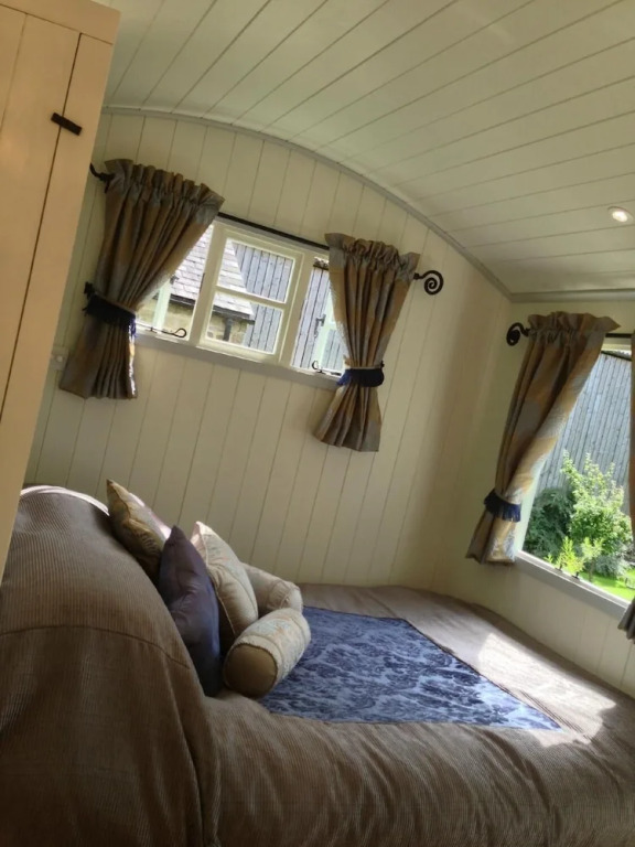 Poshhuts