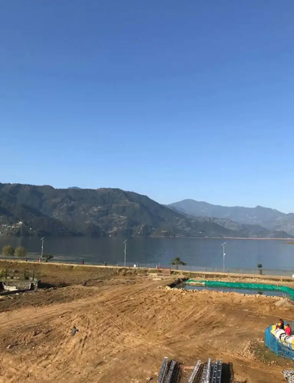 Lakeside Backpackers Hostel