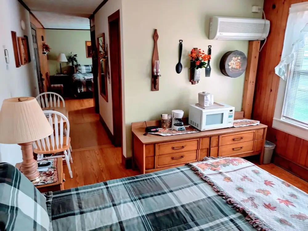 Smoky Falls Lodge