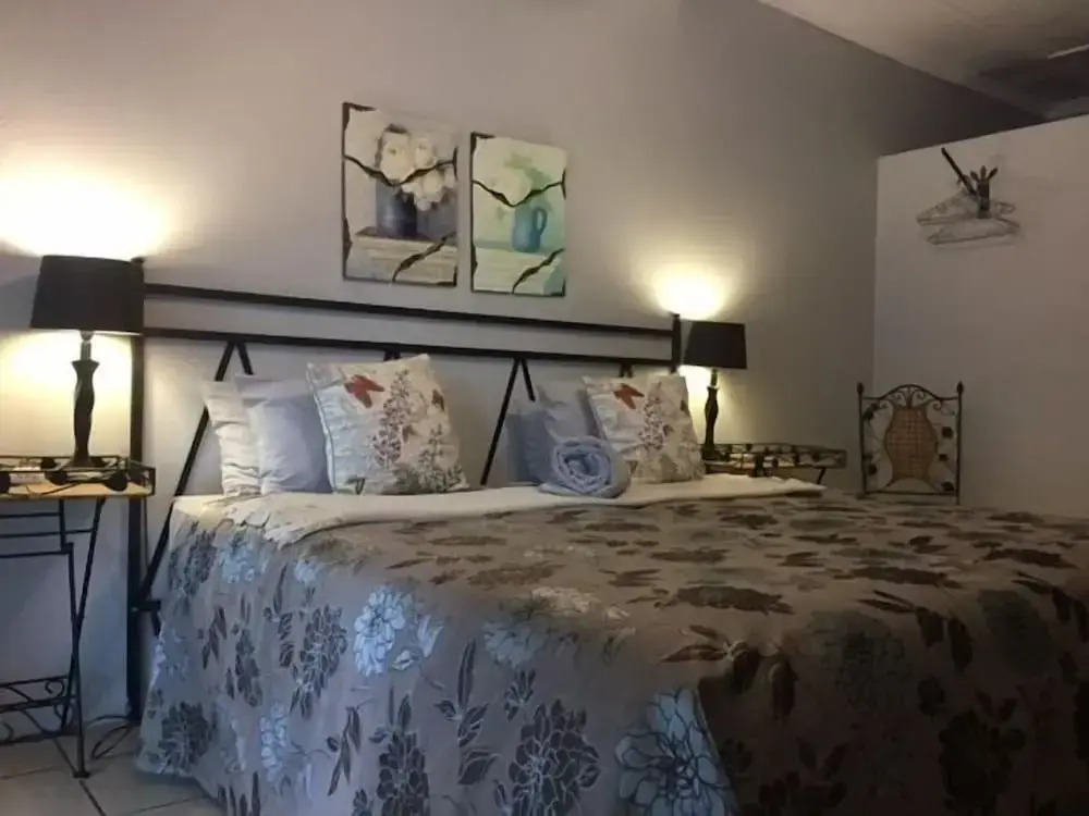 HLULALA GUEST HOUSE