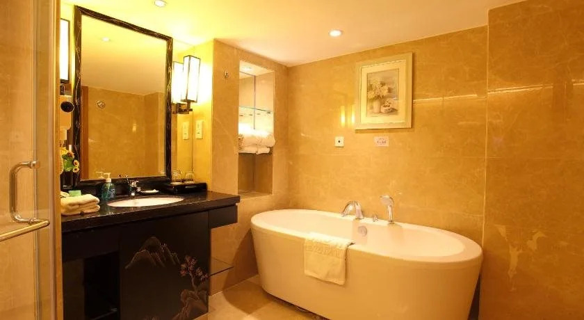 Longwei Hotel