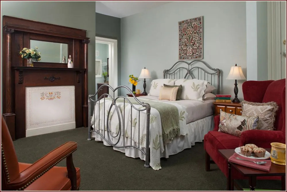 Carlisle House Bed and Breakfast