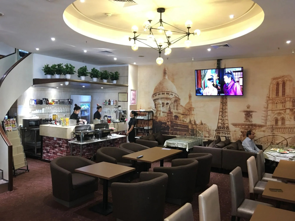 Shenzhen Kaili Hotel, Guomao Shopping Mall