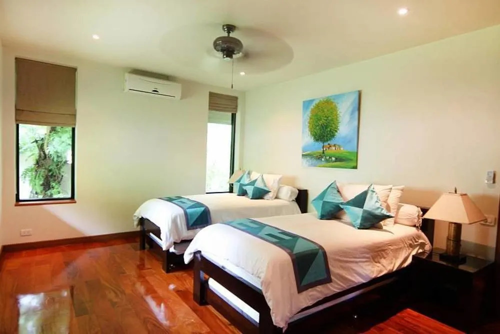 Villa Narumon 5 Bed Staffed Property with In House Chef and Free Electricity