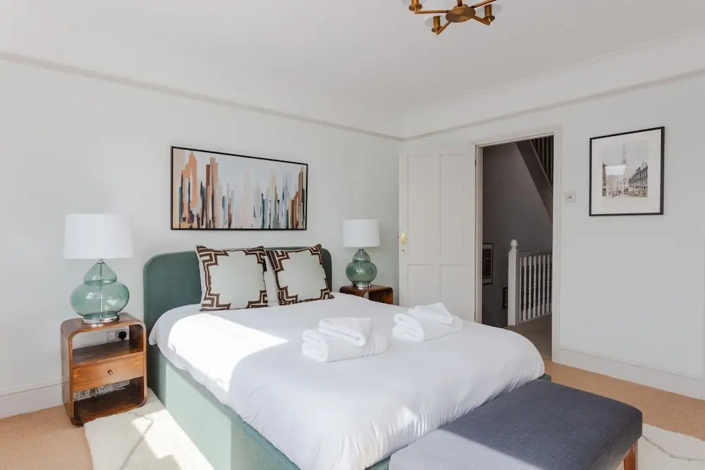 Newly Refurbished 4 Bedroom House in East London