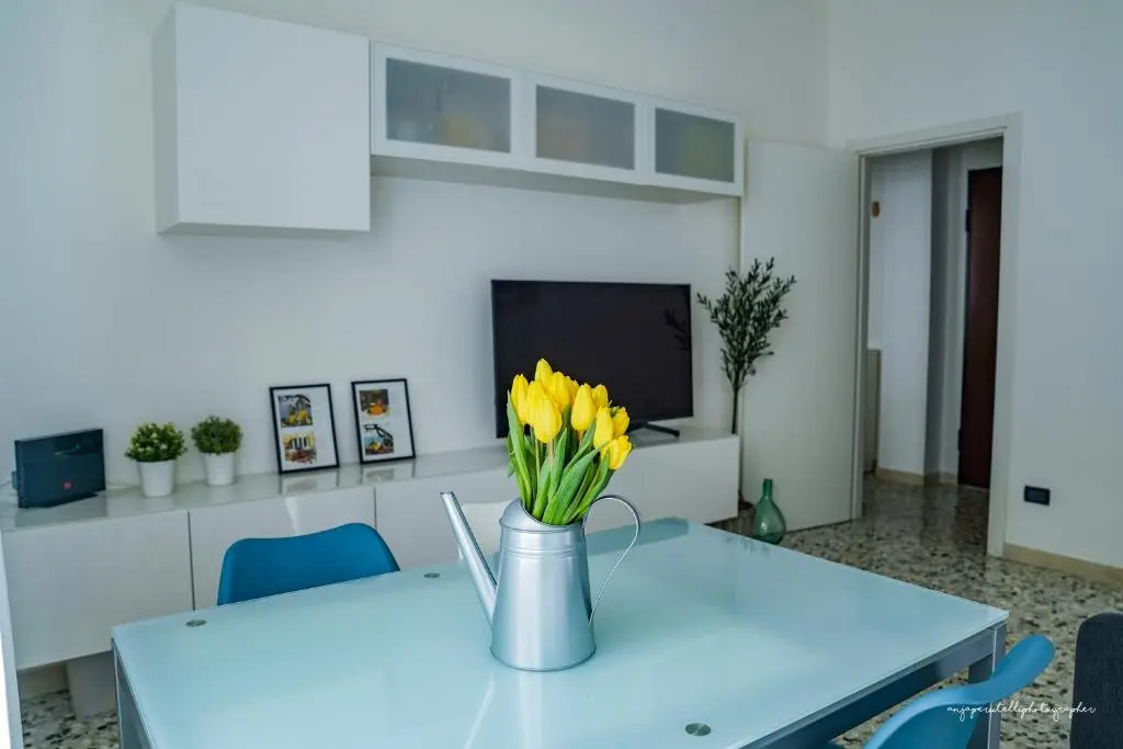 Cinque Terre Express - Guest House