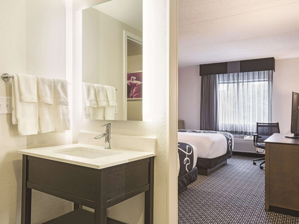 La Quinta by Wyndham Baltimore BWI Airport