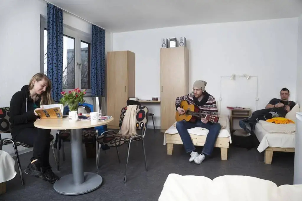 Hostel Pro-social