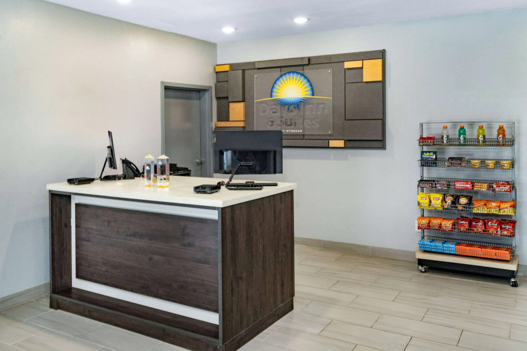 Days Inn & Suites by Wyndham Horn Lake - Memphis Graceland