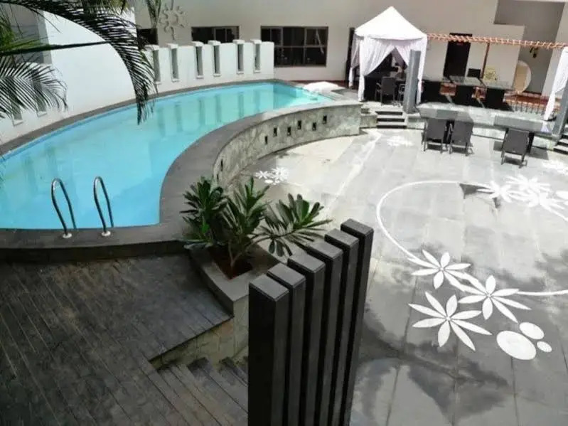 The Hans Hotel - Hubli