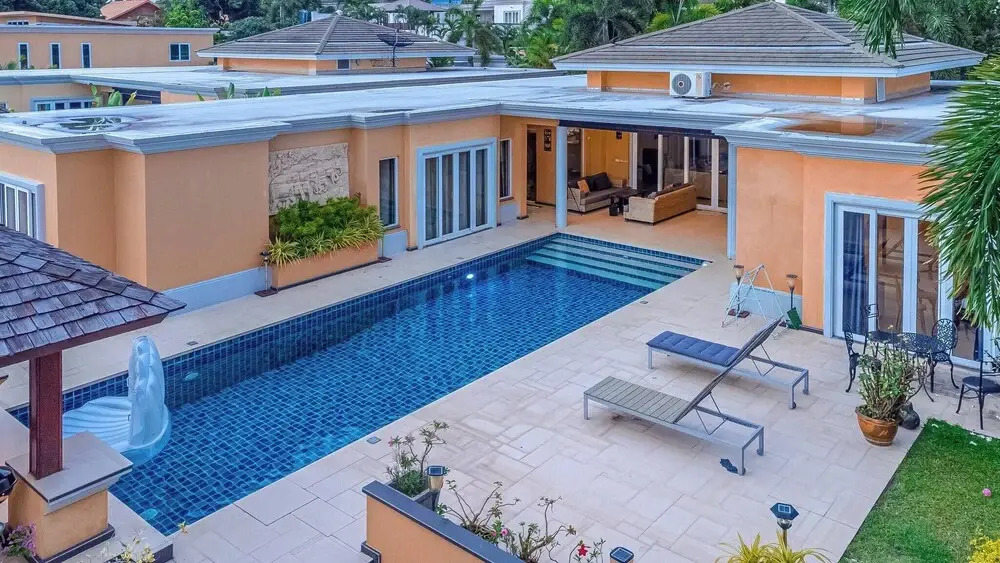 Tropical Luxury 4BR Pool Villa w Game Area