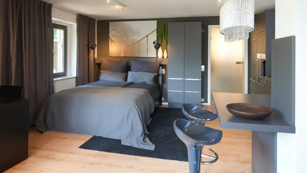 criston apartments- Stadt & Kliniknah
