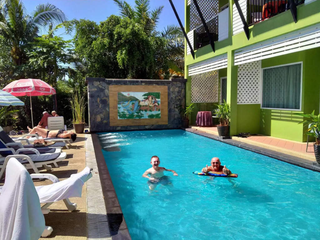 C-Nior Bungalows