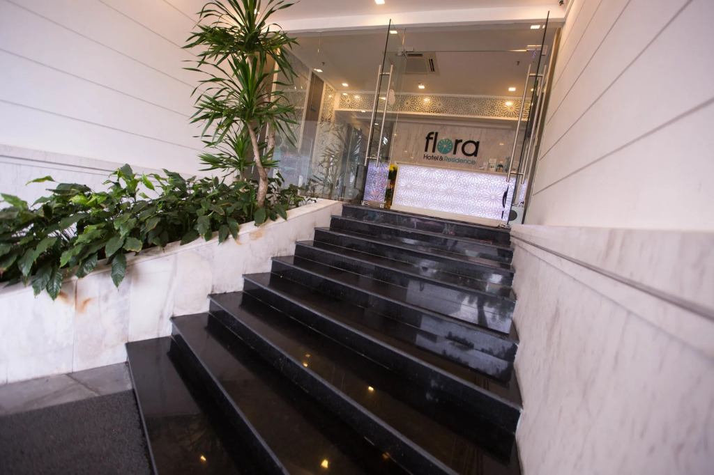 Flora Hotel