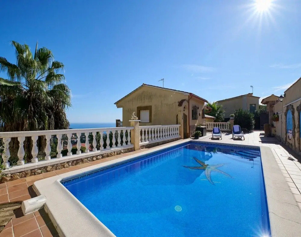 Charming 3-bedroom Villa in Lloret de Mar