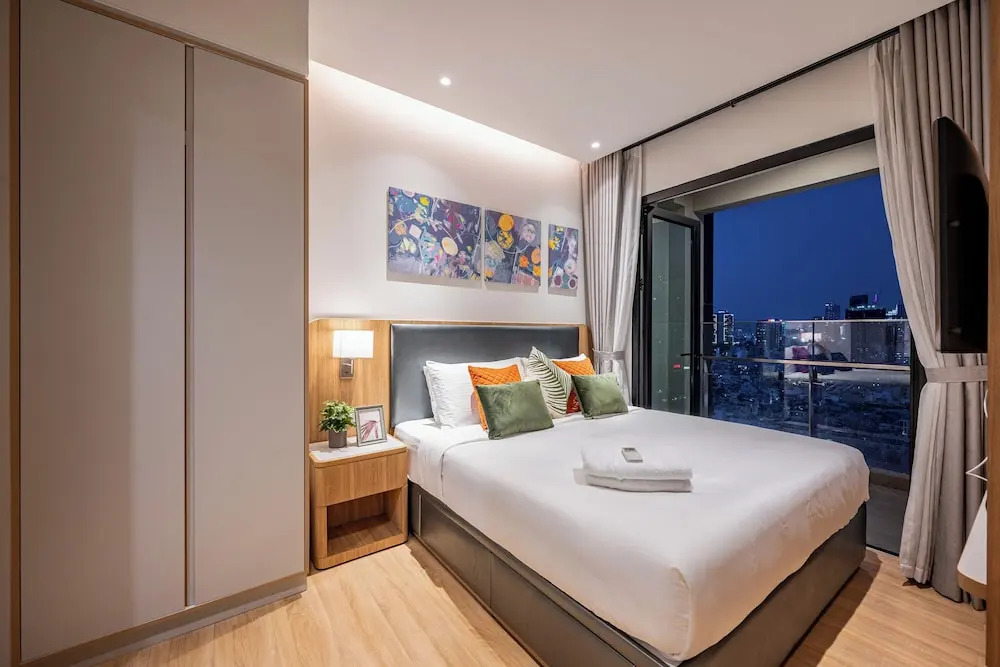 Zenity & D1 Mension Apartment by NIDOVA
