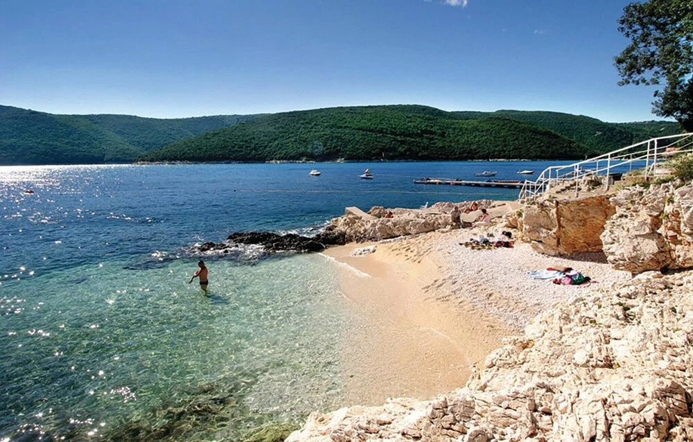 4 Bedroom Beautiful Home In Rabac