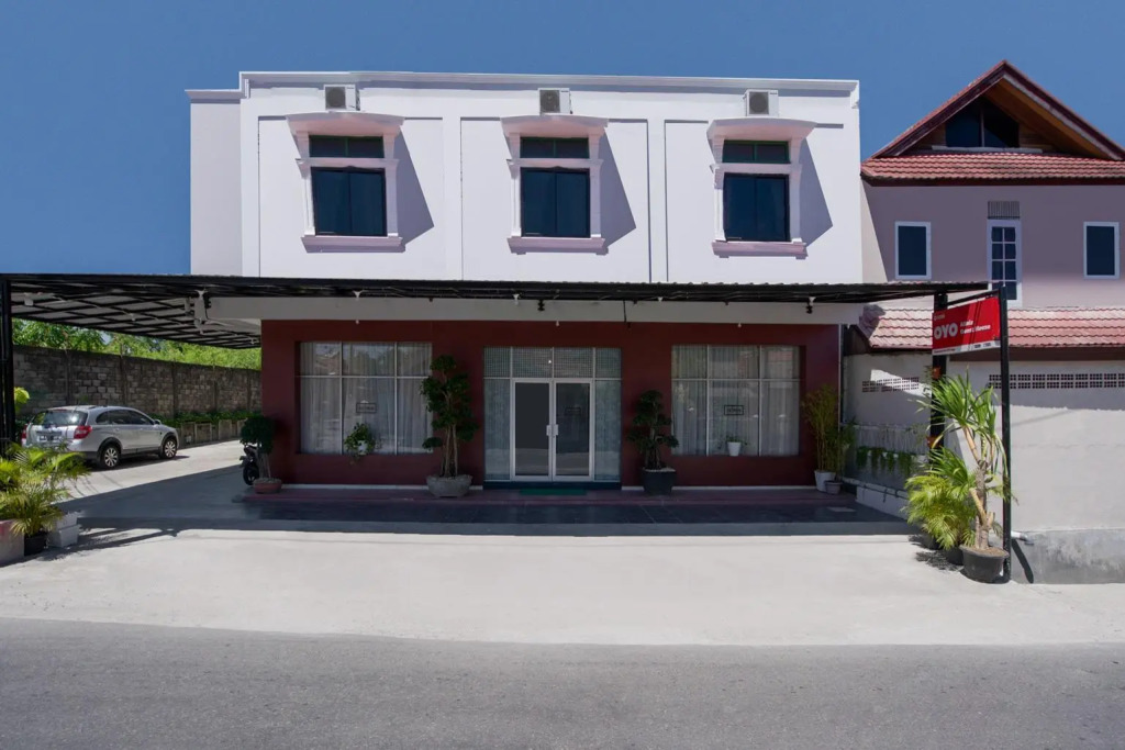 OYO 3225 Alinia Guest House Syariah