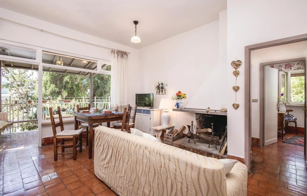 Awesome Home in Piediluco With Wifi and 2 Bedrooms