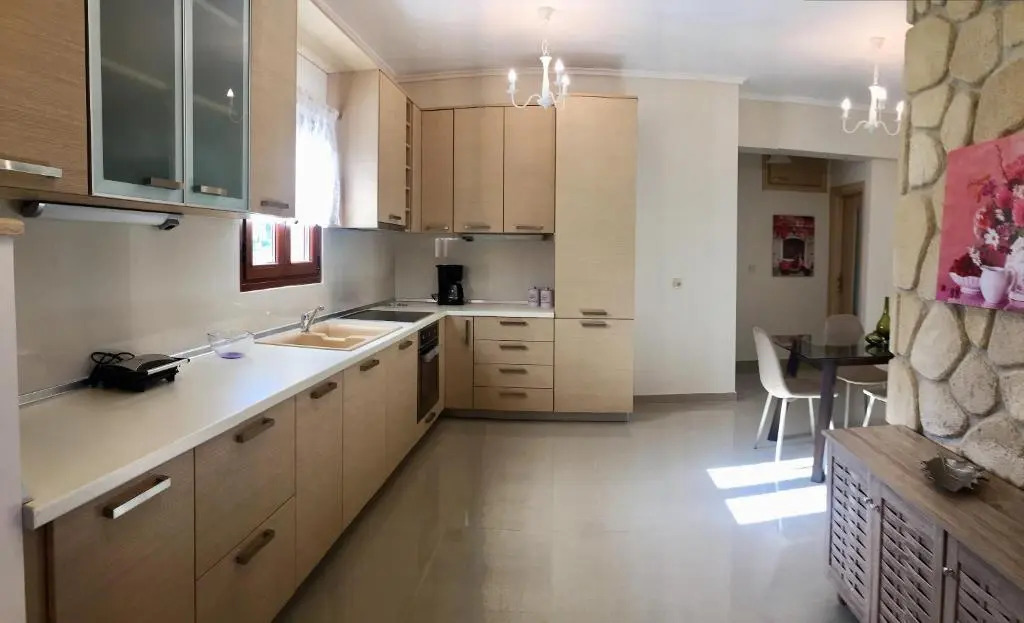 Amfithea House