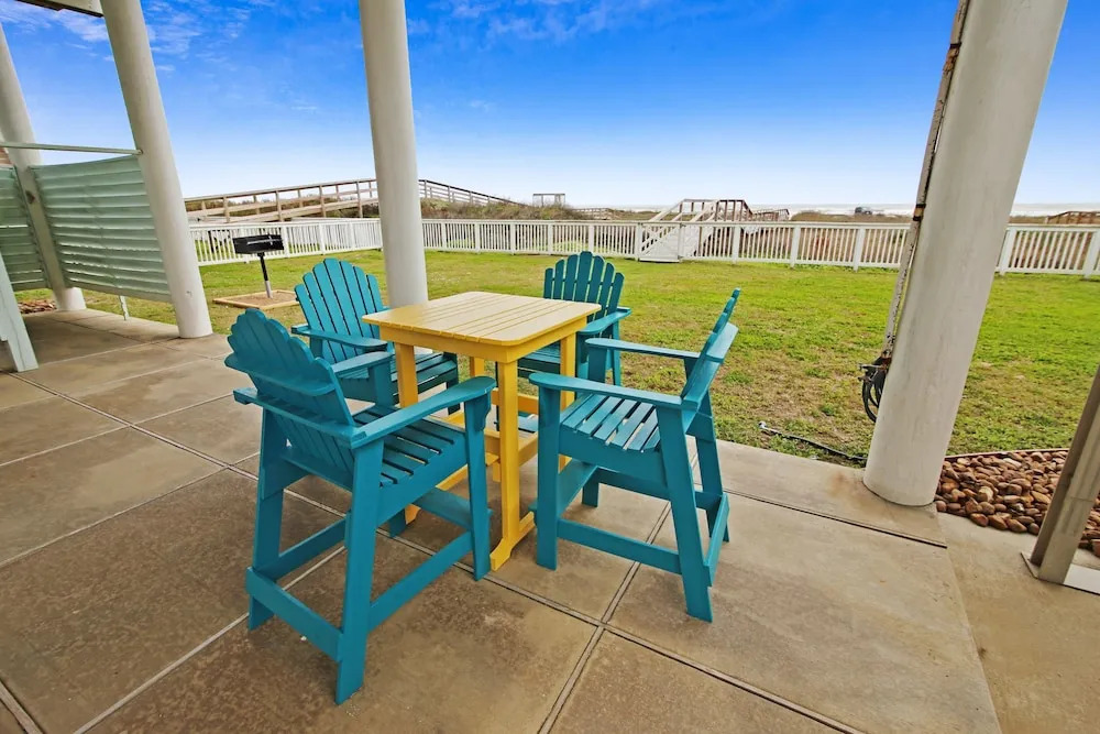Enchanted Beachfront 3 Bedroom Home