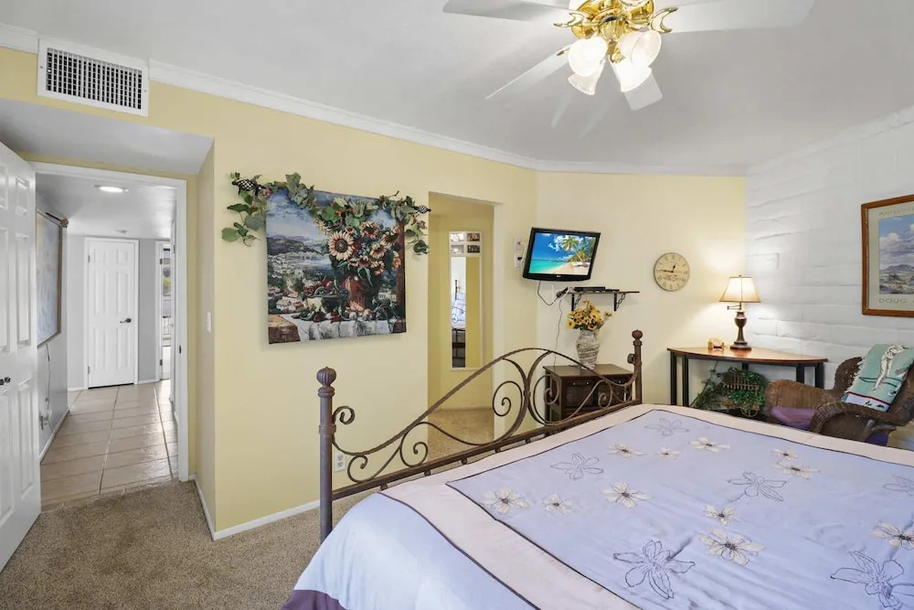 2BR 2BA Charming Cathedral City Condo With Territorial Views