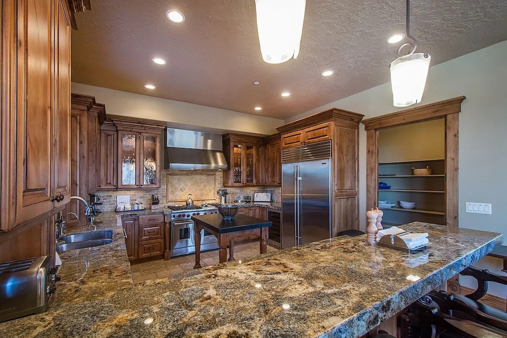 Blacktail Lodge - Five Bedroom Home