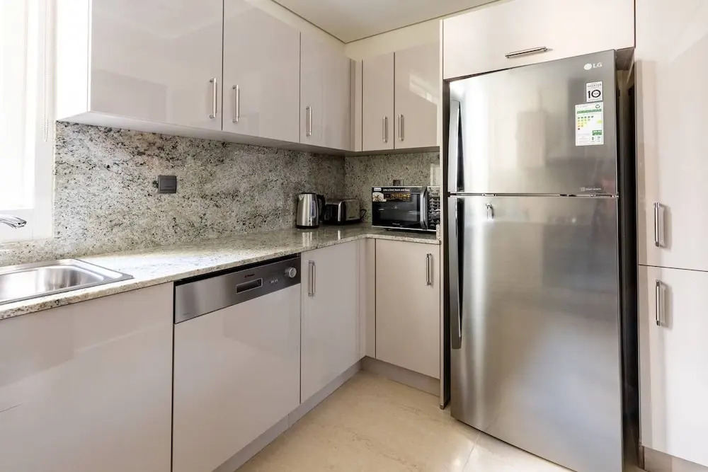 Luxurious 3BR Loft W/ Study In Downtown Dubai