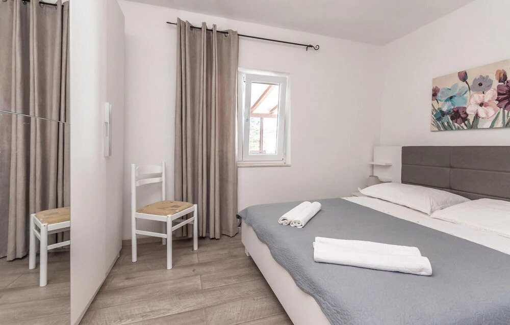 Beautiful Apartment in Nevidane With 1 Bedrooms and Wifi