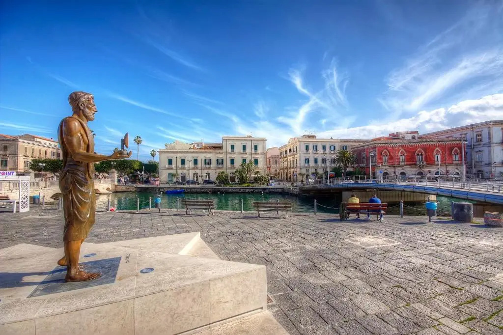 CENTER HOUSE - Apartment with Balcony Ortigia Wifi