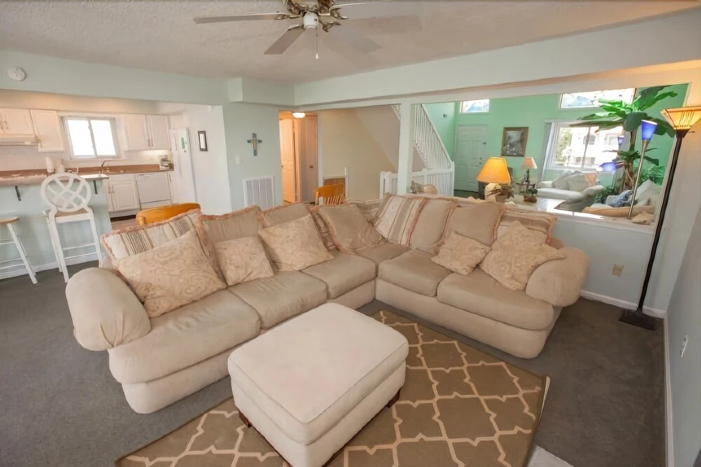 William B. Virginia Beach - 6 Br Home