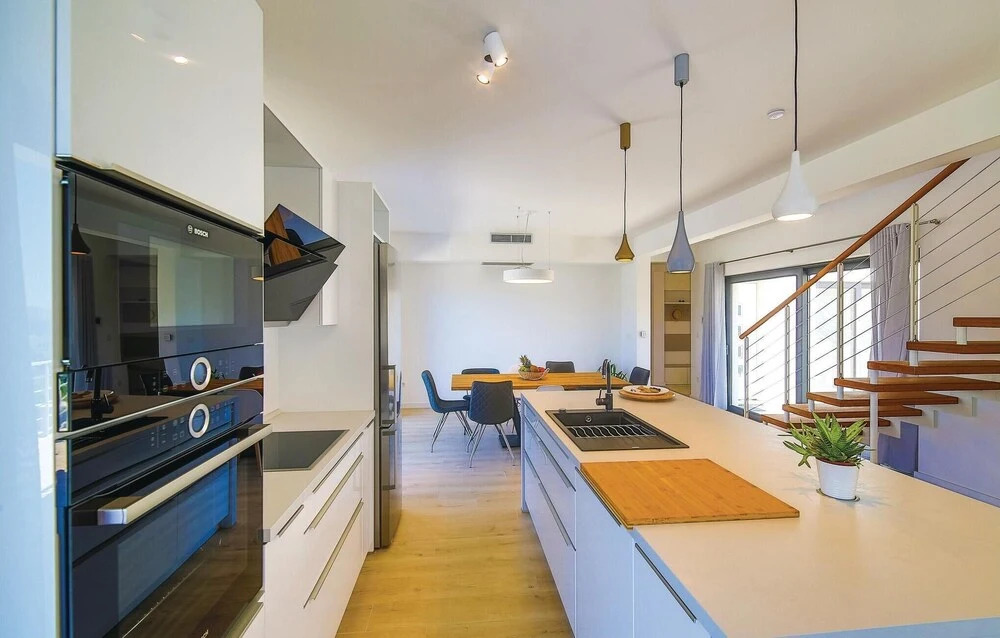 Beautiful Home In Seget Vranjca