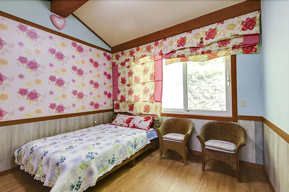 Namyangjuunder the Hill Pension