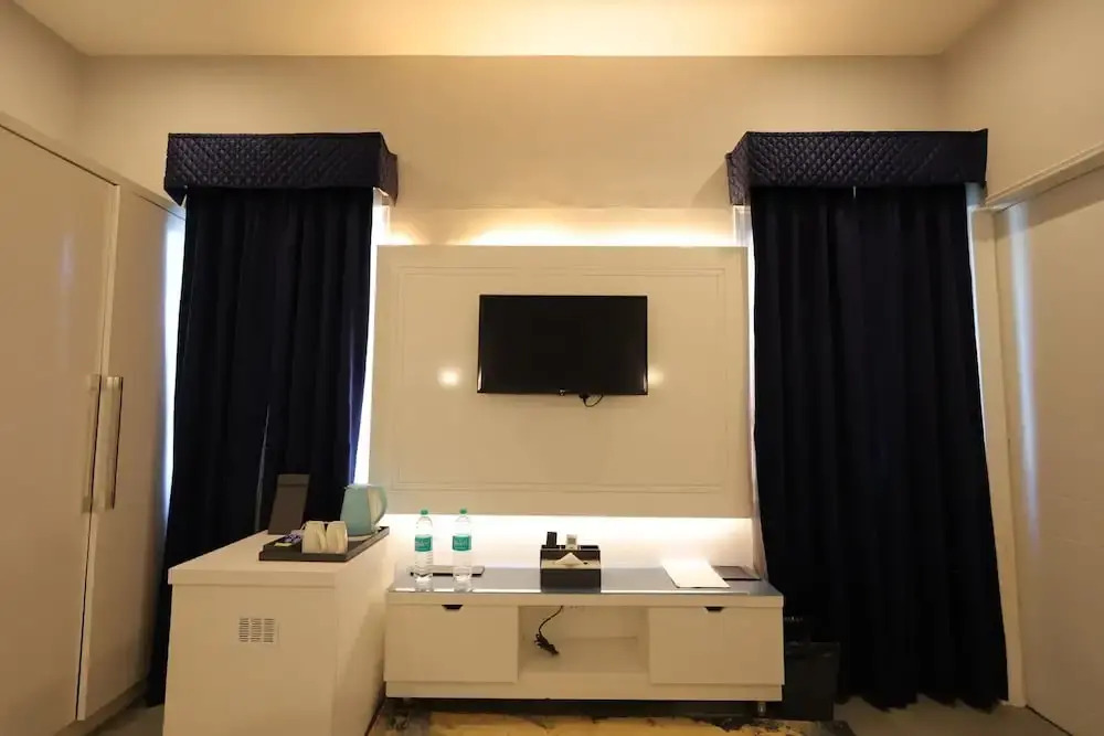 Terra Bliss Lake Bhimtal Resort And Spa