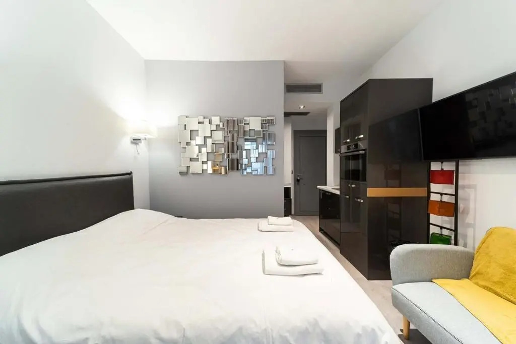 Galleries Elegant Suites