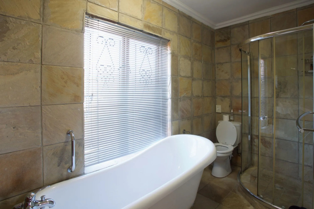 Sea Whisper Guest House