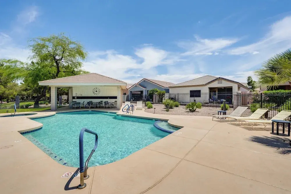 Phoenix Home on Golf Course: Pool & Hot Tub Access