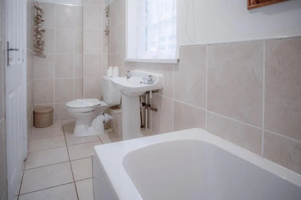 Maytree Cottage - 4 Bedroom Holiday Home - Tenby