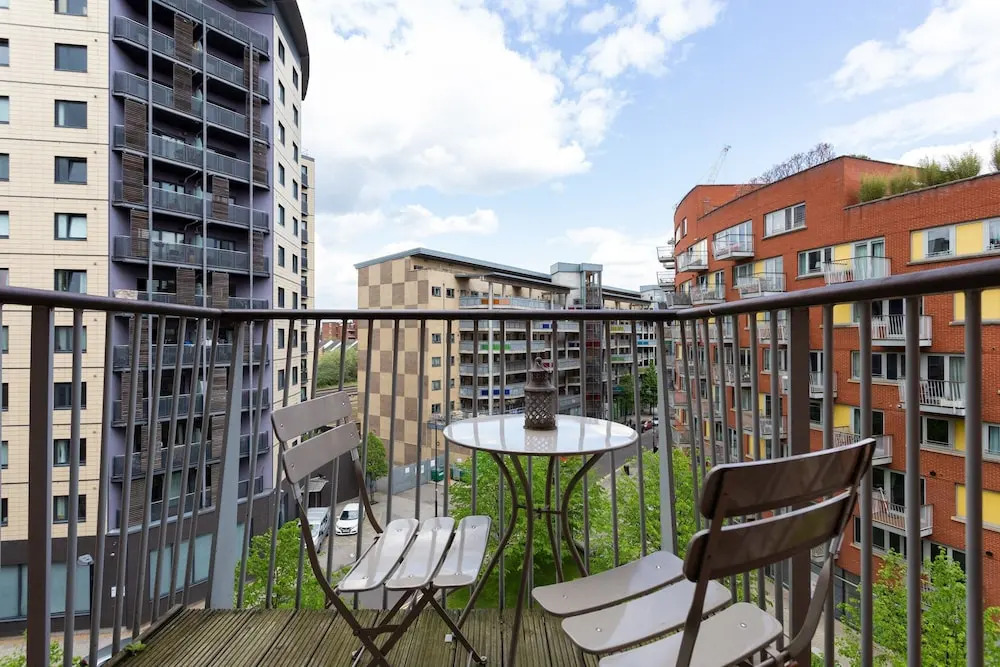 2 Bedroom Flat In Holloway With Balcony And Courtyard