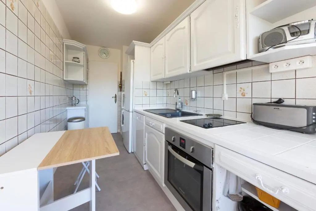 3 bedroom apartment of 90m2 with a spacious terrasse and a parking spot !