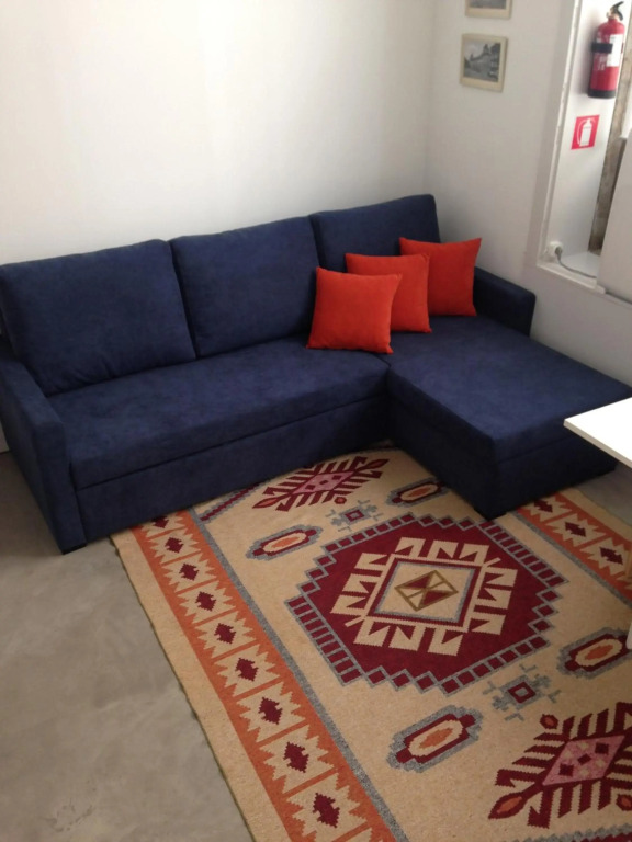 Sunday - Lovely Mezzanine with FREE PARKING
