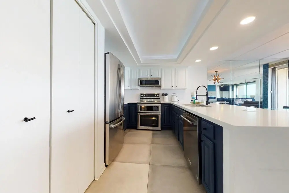 3BR w/ Wraparound Balcony: Suntide III - Unit 901