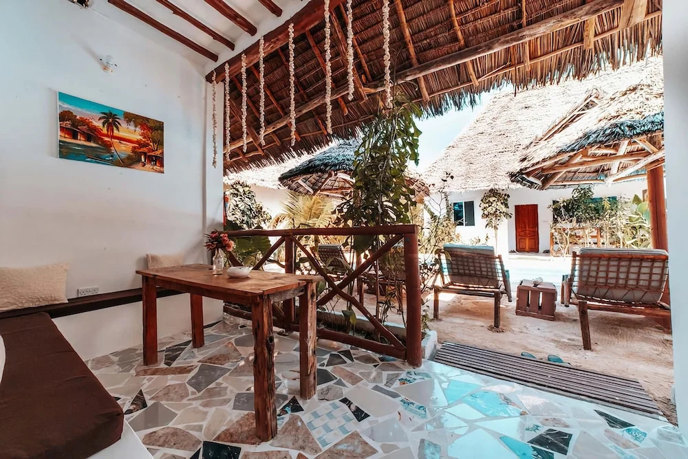 King Simba Apartment Hotel & Restaurant
