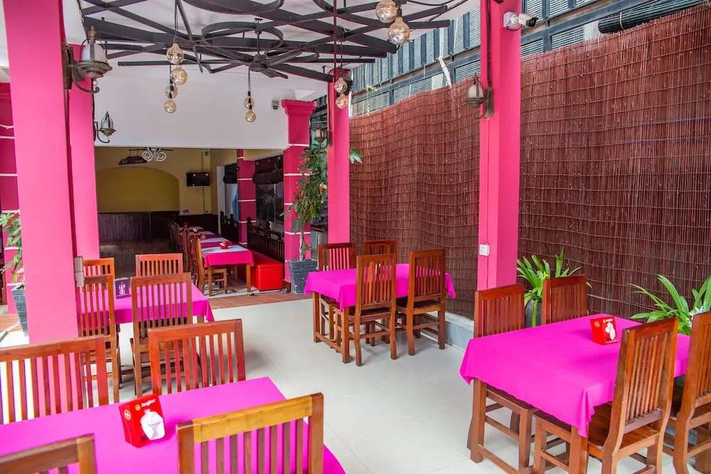 Hotel Rajdhani Palace