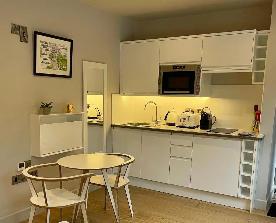 Studio Acorn private parking and garden