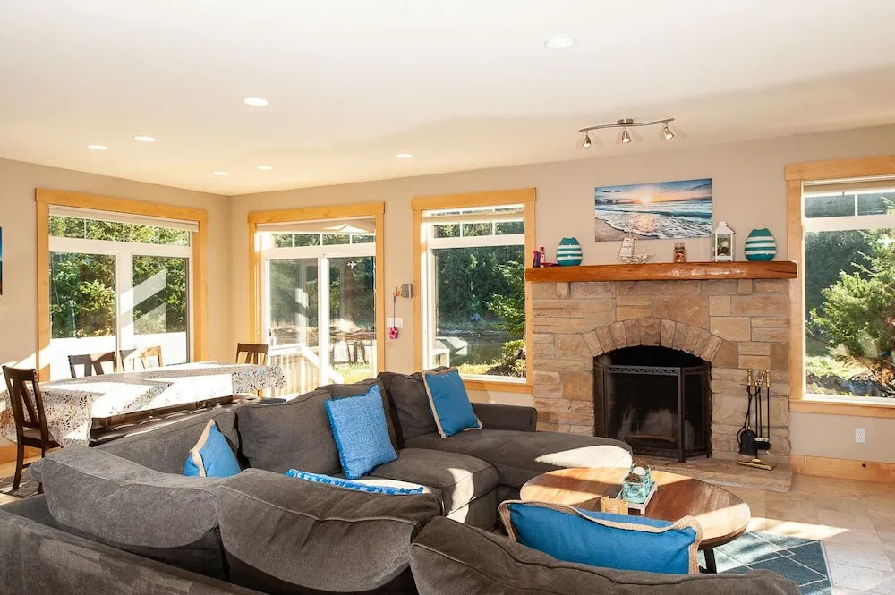 Schooner Creek Retreat 4 Bedrooms 4 Bathrooms Home