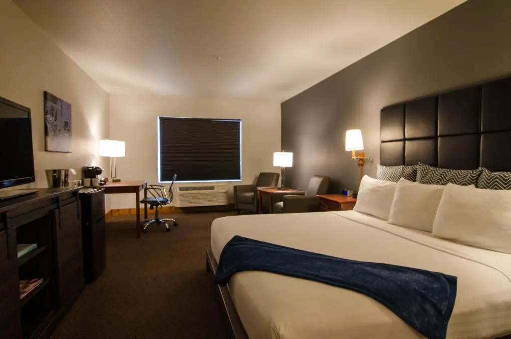 Wood River Inn & Suite