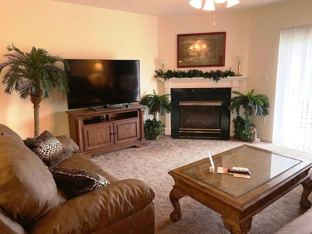 Whispering Pines 643